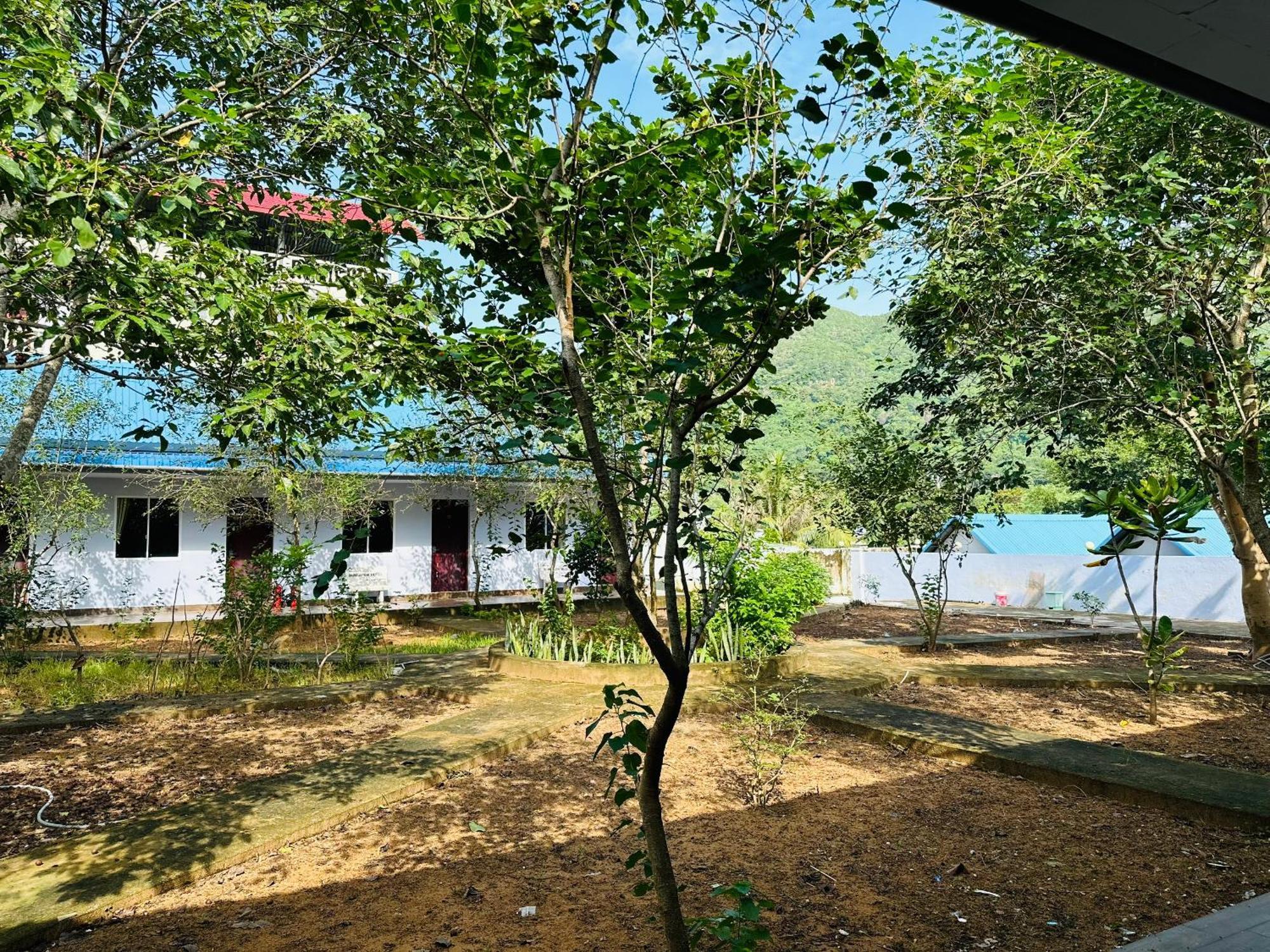 Bungalow Hotel Chi Khu Co Ong Exterior photo