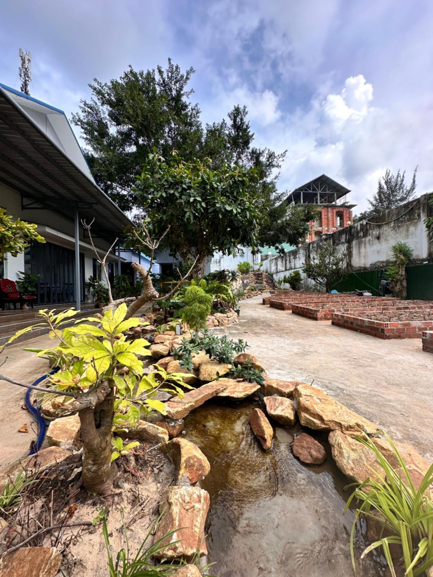 Bungalow Hotel Chi Khu Co Ong Exterior photo