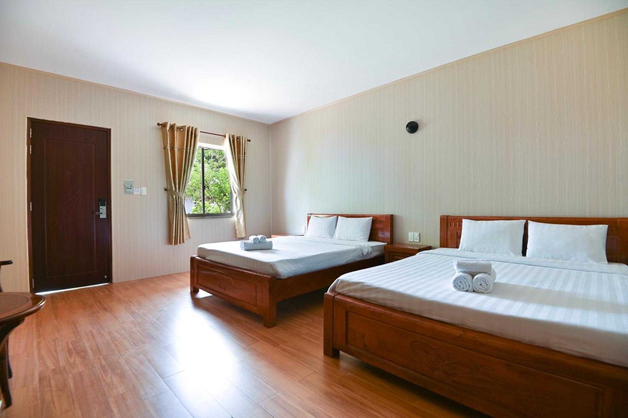 Bungalow Hotel Chi Khu Co Ong Exterior photo